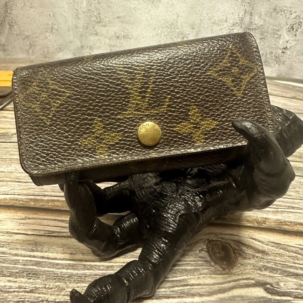 LOUIS VUITTON Monogram Multiples 4 Ring Key Holder​​​